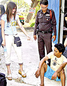 หนุ่มแฉกลับดาราประกอบเมาแอ๋ขาดสติทิ้งนอนในรถ