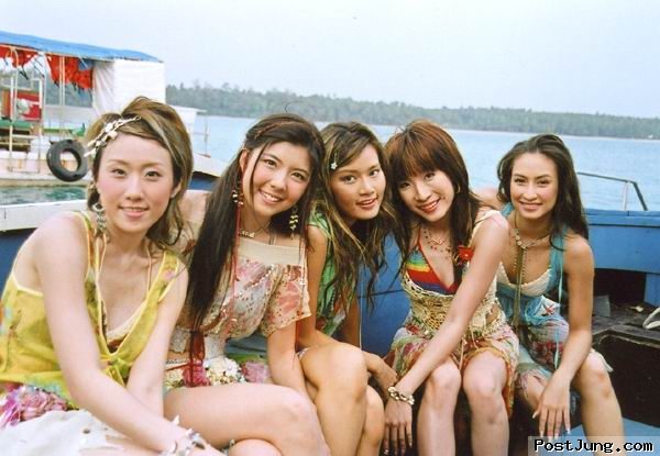 ถูกแบนมิวสิก "หญิง" รับ "ฮูลาฮูล่า" โป๊ แต่ยันไม่ได้ขายเซ็กซ์