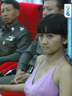จับแล้วมือมีด แทง4นร.เซนต์โยฯ
