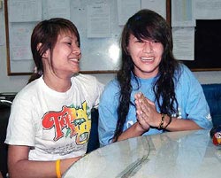 นางแบบโผล่ยัน พ่อเดียว กับนักร้องทาทา