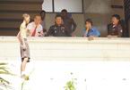 ระทึกนร.หนุ่มม.6 ปีนตึกร.ร.คลั่งถูกสาวม.